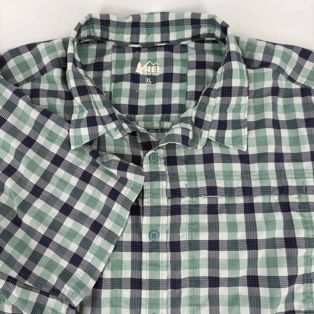REI Co-op Mens XL Short Sleeve Plaid Hiking Button Down Shirt Green Navy Blue